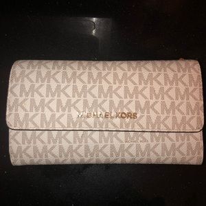 Michael Kors wallet